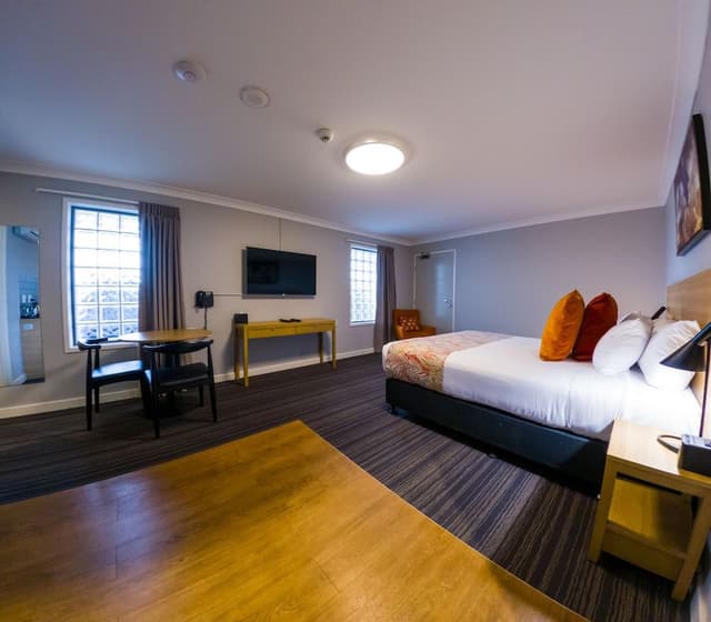 Accessible King Room