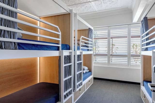 6 Bed Dorm - Beach View