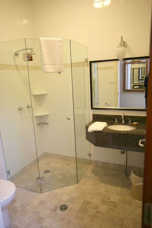 King/Twin Superior Room with Ensuite