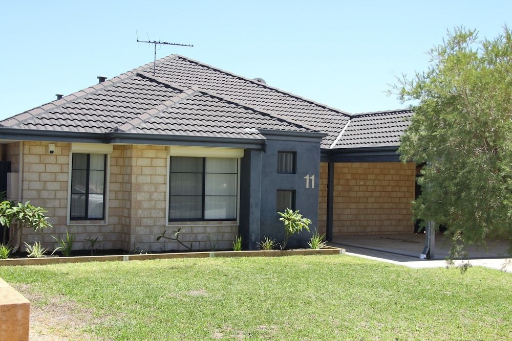 Byford House on the Scarp4