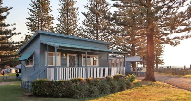 Breakwall Cabin