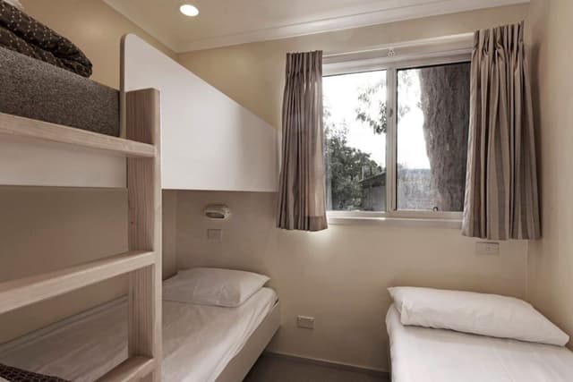Deluxe 2 Bedroom Spa Cabin