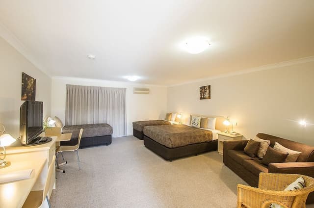 Family Room, Non Smoking, Kitchenette