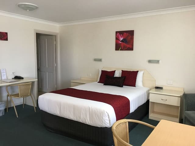 Deluxe Room, Non Smoking, Kitchenette (Deluxe Queen Room)