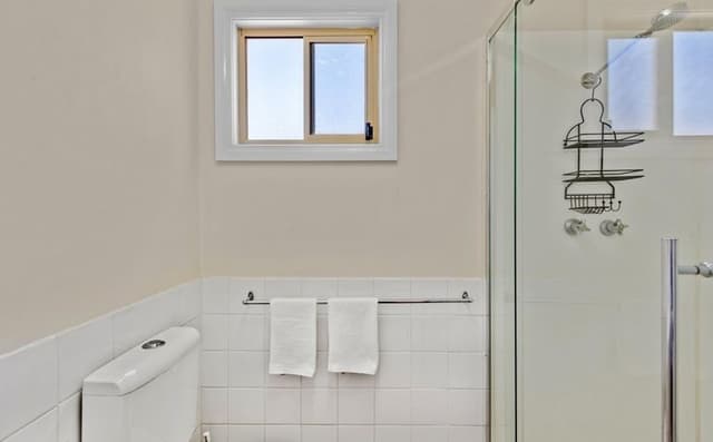 Standard 1 Bedroom Cabin - Sleeps 4