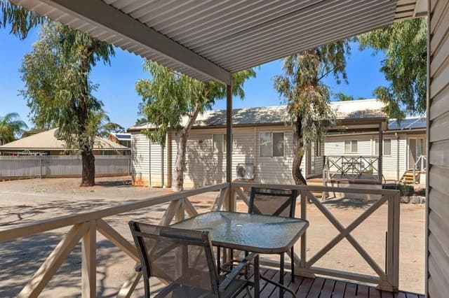 Standard 1 Bedroom Cabin - Sleeps 4