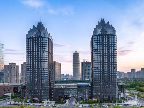 โรงแรมโนโวเทลเจิ้งโจว คอนเวนชั่นเซ็นเตอร์ (Novotel Zhengzhou Convention Centre Hotel)0