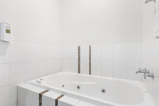 Deluxe Room, 1 Queen Bed