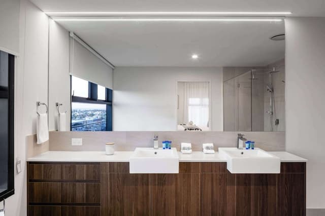 Penthouse, 3 Bedrooms (Top Floor)