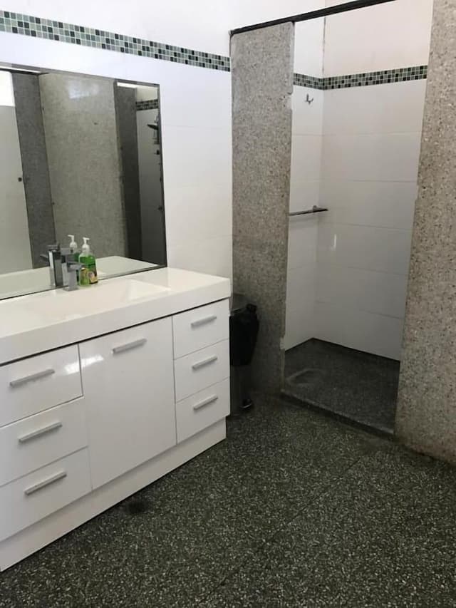 Standard Room, 1 Queen Bed, Shared Bathroom