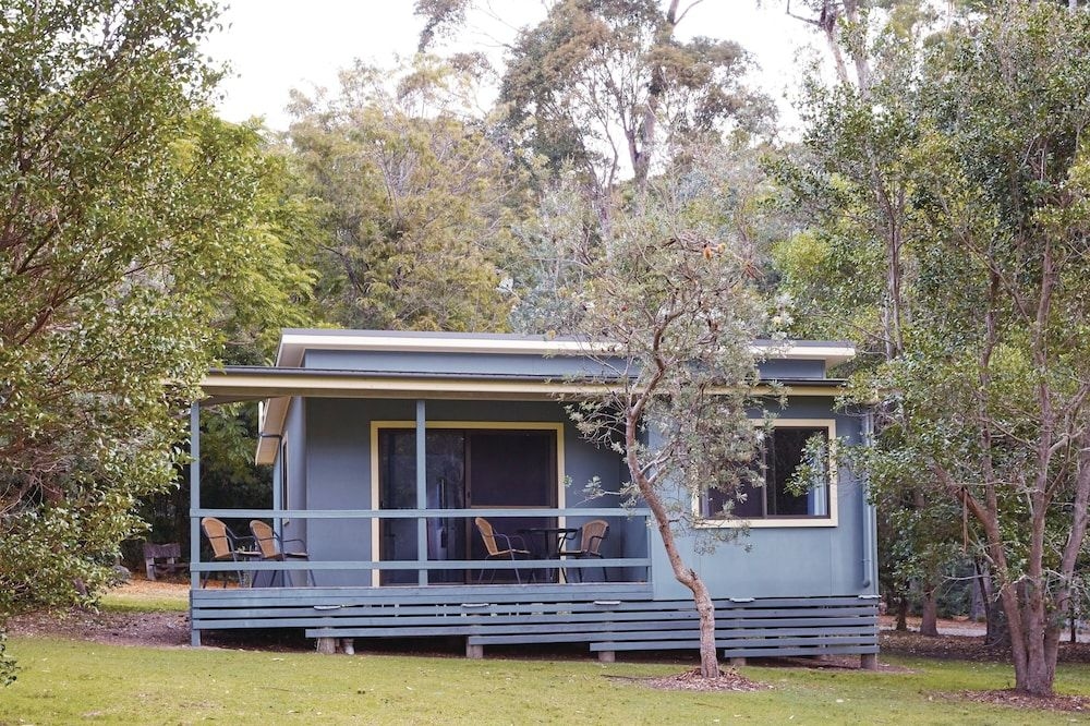Depot Beach Cabins0