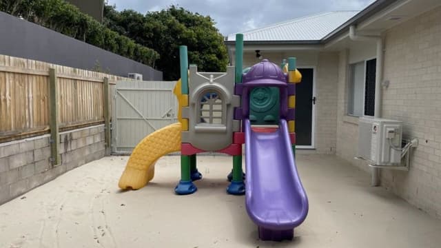 4 Bedroom Holiday Home
