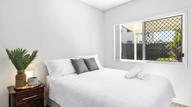 4 Bedroom Holiday Home