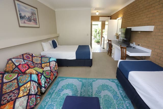 Twin Room - Pet Friendly