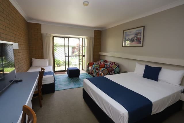 Twin Room - Pet Friendly