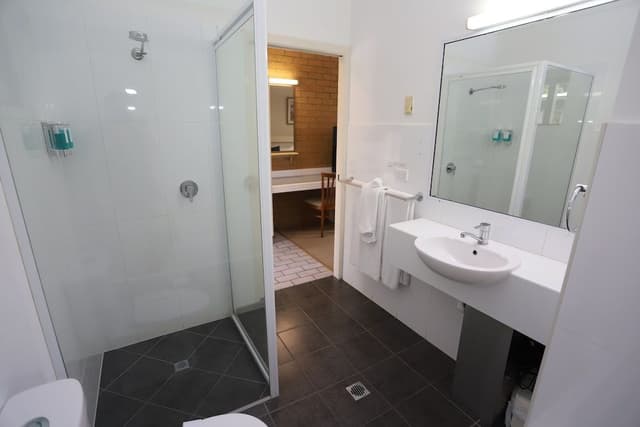 Twin Room - Pet Friendly
