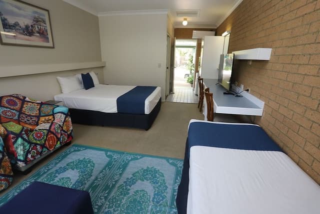 Twin Room - Pet Friendly