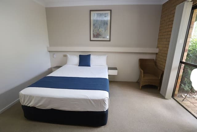 Executive Queen Room (No Pets)