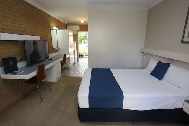 Executive Queen Room (No Pets)