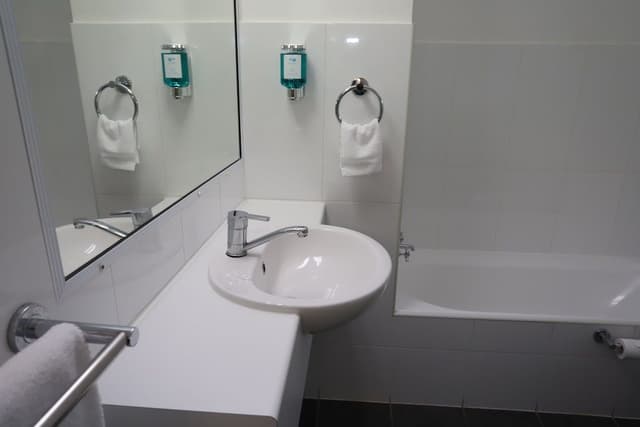Twin Room - Pet Friendly