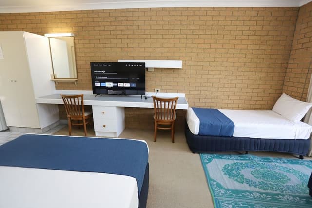 Twin Room - Pet Friendly