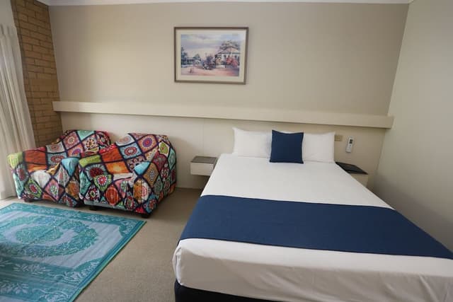 Twin Room - Pet Friendly