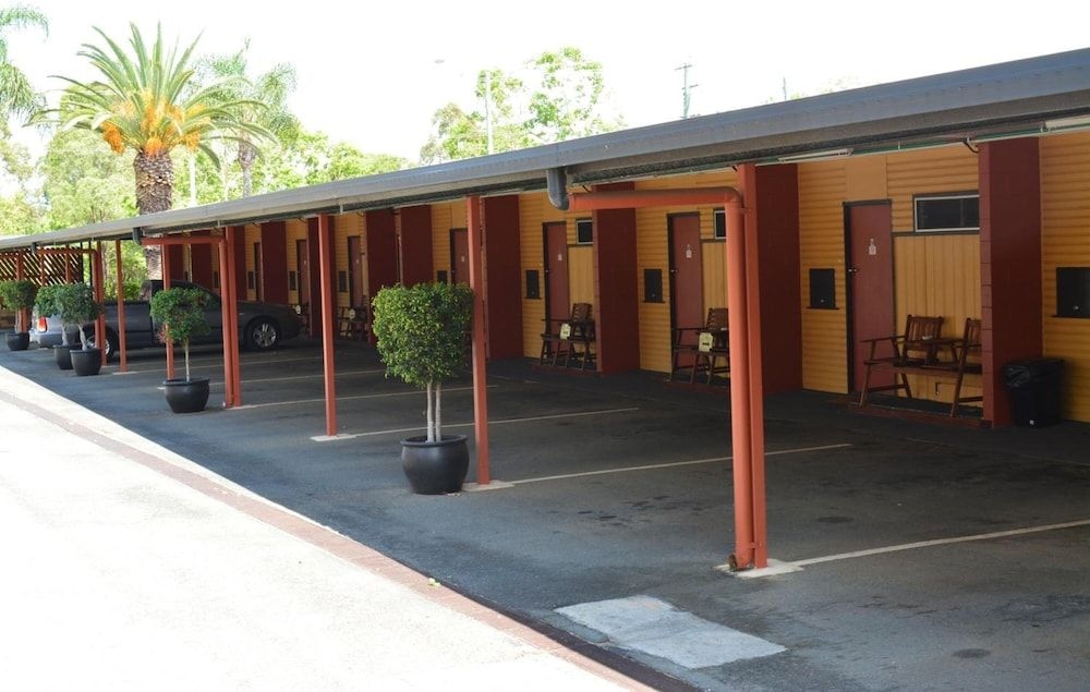 Motel Oasis1