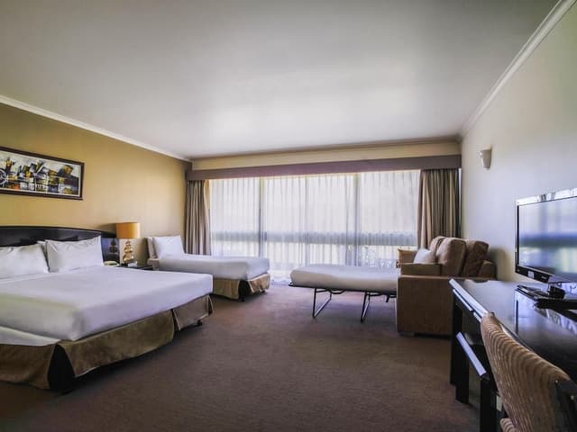 Family Room, Multiple Beds