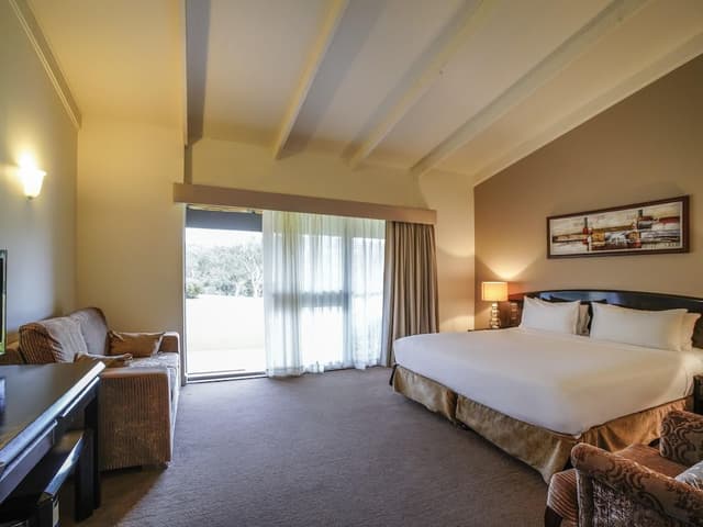Room, 1 Queen Bed, Golf View