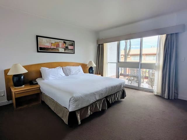 Deluxe Room, 1 Queen Bed