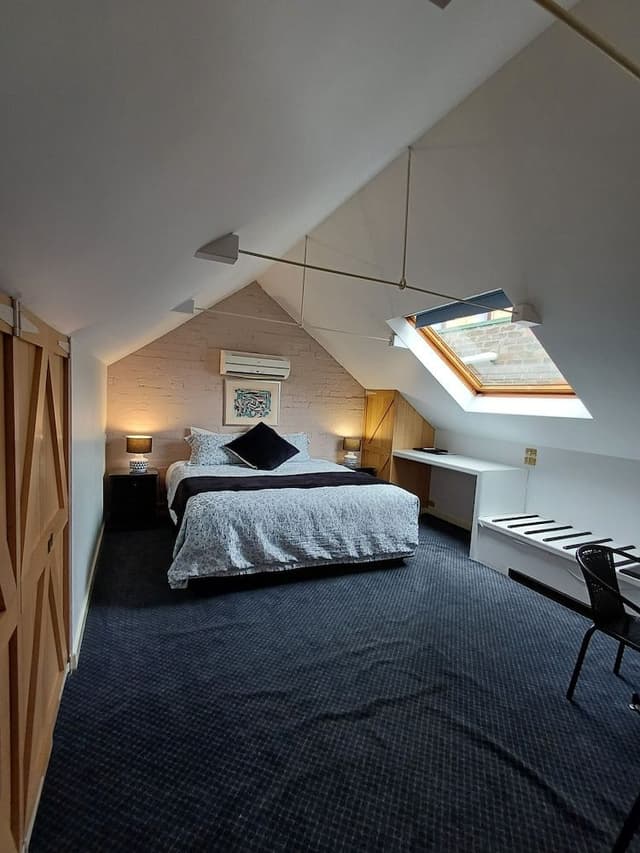 Deluxe Loft, 1 King Bed