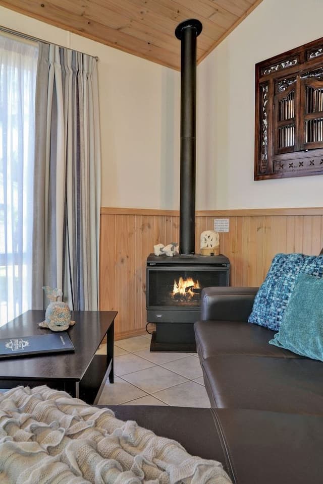 Honeymoon Cabin, 1 King Bed, Jetted Tub
