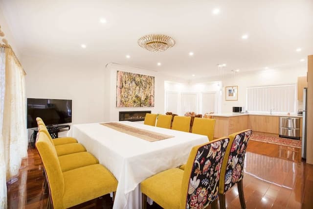 4 Bedroom Luxury Home, 2 Bathrooms