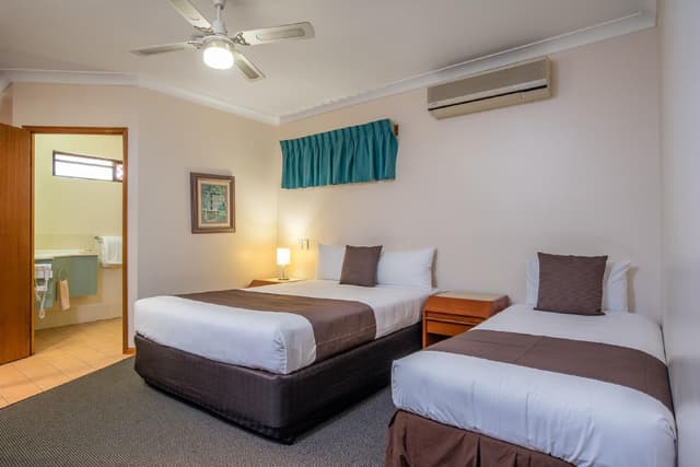 Deluxe Twin Room with Kitchen