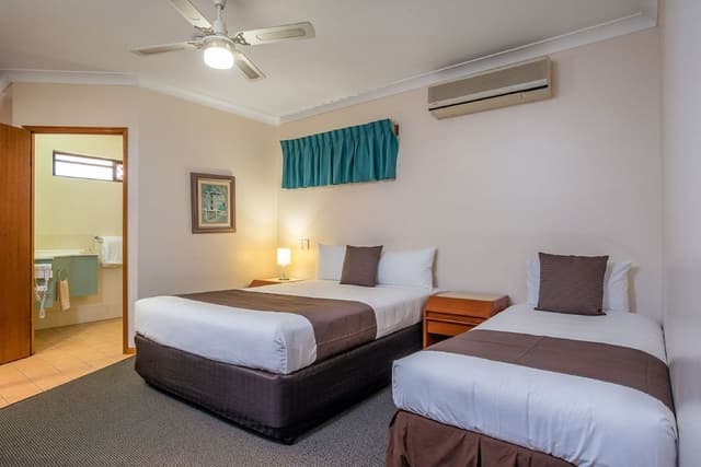 Deluxe Twin Room with Kitchen
