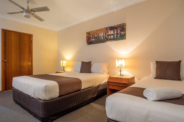 Deluxe Twin Room with Kitchen