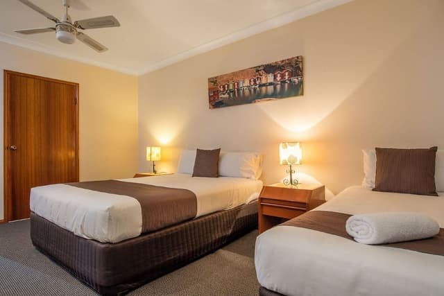 Deluxe Twin Room with Kitchen