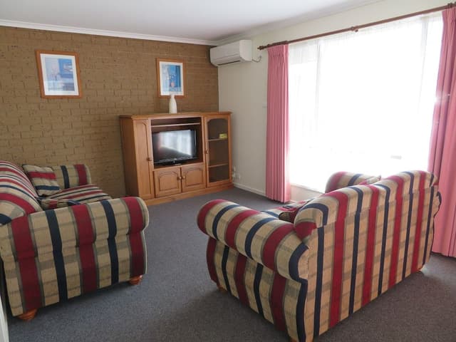 Family Apartment, 2 Bedrooms, Private Bathroom, Ground Floor (Twin Share Linen Surcharge Applies & p
