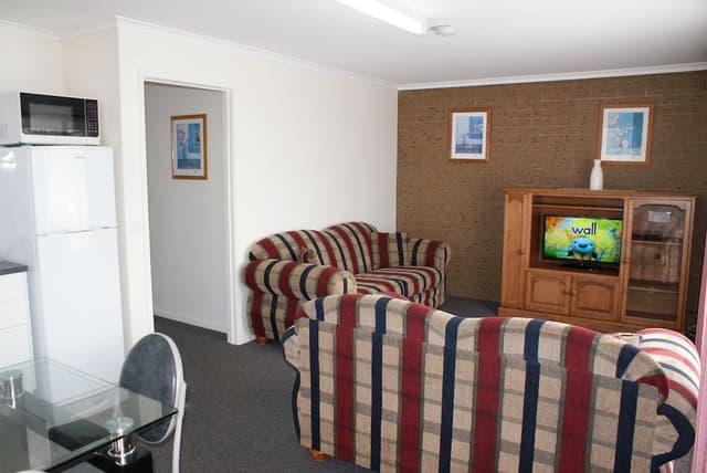Family Apartment, 2 Bedrooms, Private Bathroom, Ground Floor (Twin Share Linen Surcharge Applies & p