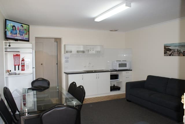 Family Apartment, 2 Bedrooms, Private Bathroom, Ground Floor (Twin Share Linen Surcharge Applies & p