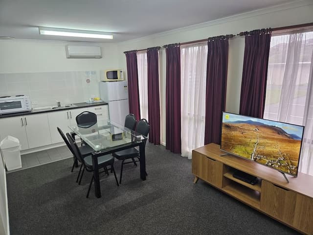 Family Apartment, 2 Bedrooms, Private Bathroom, Ground Floor (Twin Share Linen Surcharge Applies & p