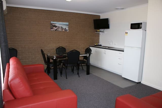 Family Apartment, 2 Bedrooms, Private Bathroom, Ground Floor (Twin Share Linen Surcharge Applies & p