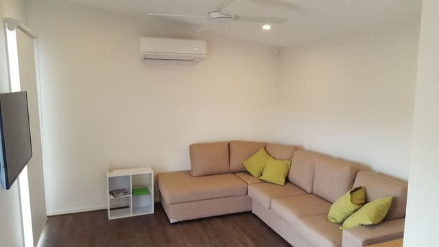 Deluxe Queen Suite