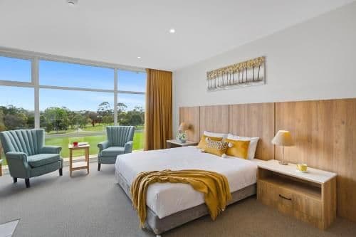 Suite with Spa Bath