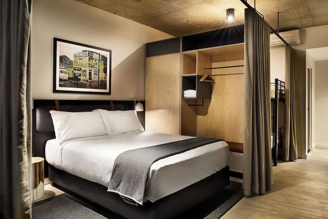 Quad Suite