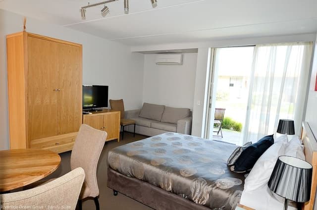 Motel Family Room