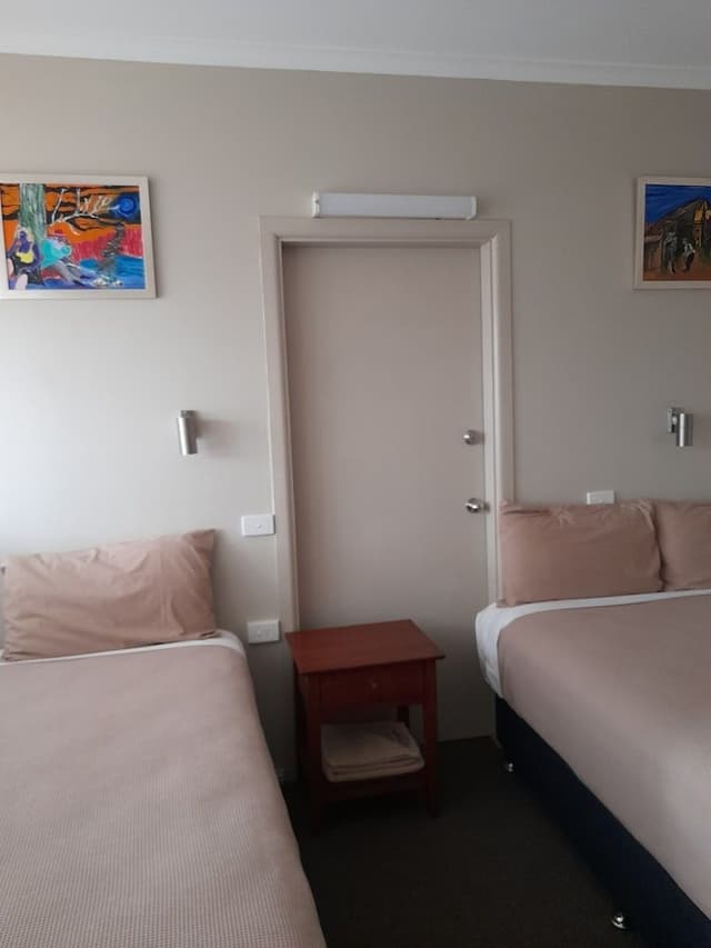 Economy Room, Multiple Beds