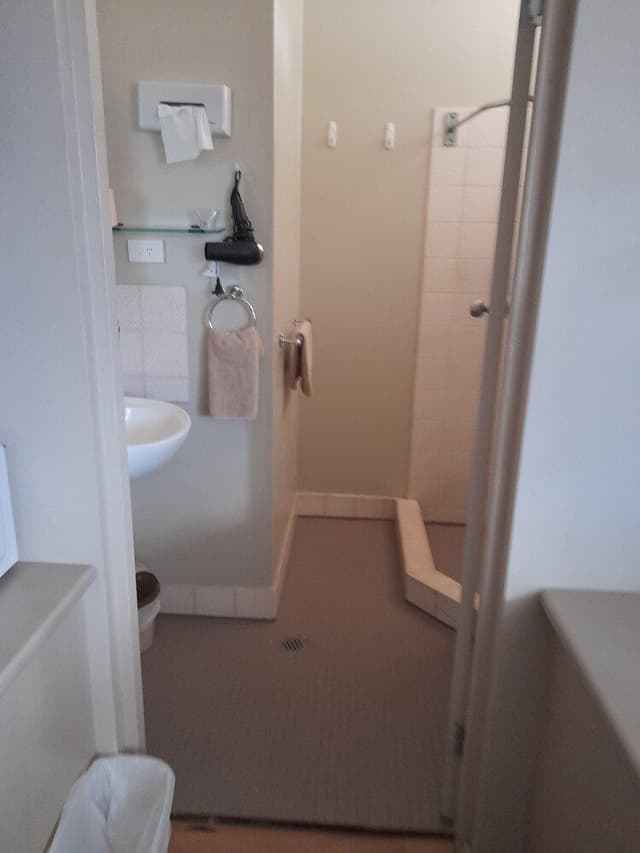 Economy Room, Multiple Beds