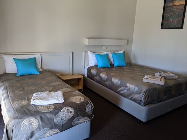 Queen Plus Single Room