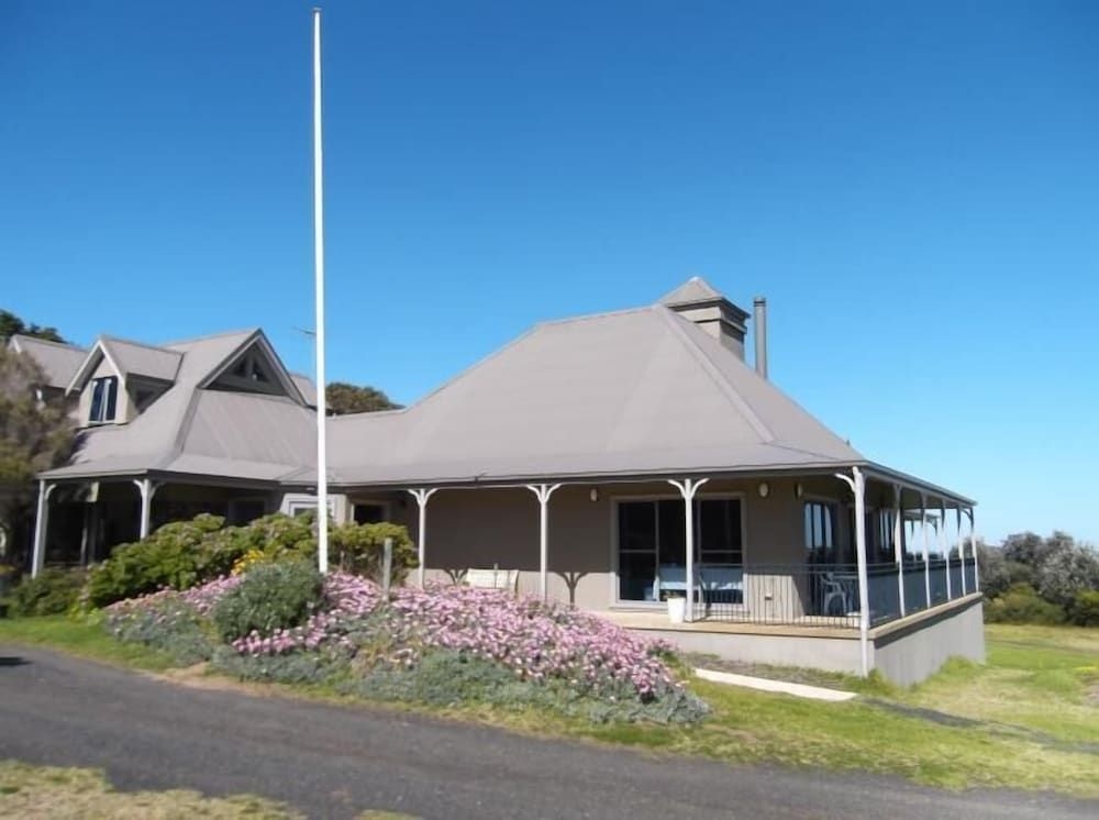 Swan Lake Guest House3